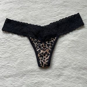 Victoria’s Secret | The Lacie Leopard Print Thong | O/S